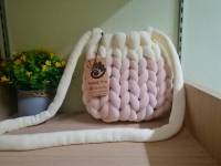 NN. Crossbody Chunky Two-Tone Velvet Marshmallow Bag กระเป๋าสะพายข้าง กระเป๋าถัก กระเป๋าไหมยักษ์แฮนด์เมด