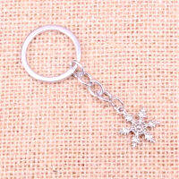 20pcs snow snowflake Keychain 23*17mm Pendants Car Key Chain Ring Holder Keyring Souvenir Jewelry Gift