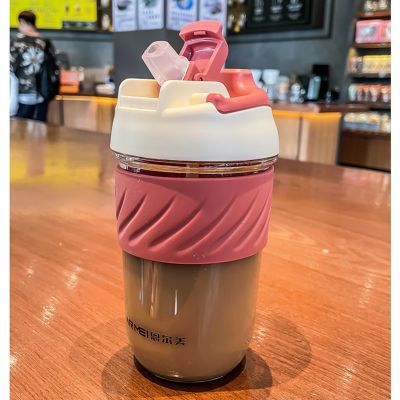 【High-end cups】 Tritan พลาสติก Kawaii ถ้วยกาแฟที่มีฝาปิดฟางน่ารักขวดน้ำสาวเดินทางแบบพกพารั่วซึมแก้วน้ำ400มิลลิลิตร500มิลลิลิตร