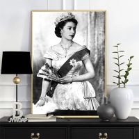 Queen Elizabeth II ภาพวาดผ้าใบ Modern Art โปสเตอร์และพิมพ์ Wall Art สำหรับห้องนั่งเล่น Home Decor