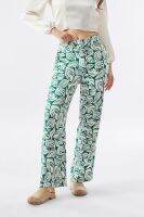 f.fashion กางเกงทรงขากว้างพิมพ์ลายใบไม้ ผู้หญิง สีเขียว | Green Leaf Print Wide Leg Pants | 6004