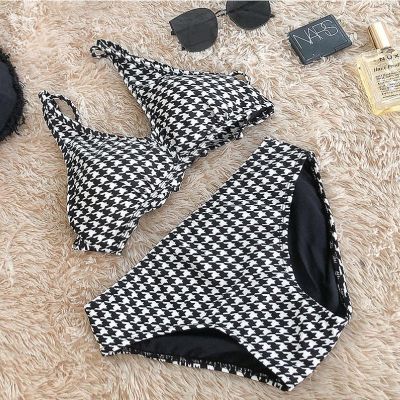 【Ready Stock】Song Zhiya star with the same Korean single that is hell houndstooth cross strap swimsuit y bikini