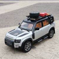 โมเดลรถโลหะผสม1:24 Rover Defender ของเล่นโลหะหล่อจากรถออฟโรดจำลองเสียงและแสงสว่างสำหรับเด็ก