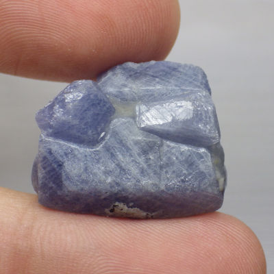 พลอย ก้อน ผลึก ไพลิน แซฟไฟร์ ดิบ แท้ ธรรมชาติ ( Unheated Natural Sapphire ) หนัก 60.5 กะรัต