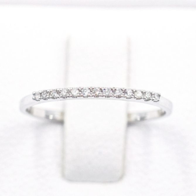 Happy Jewelry แหวนเพชรของแท้ แหวนแถวทองคำขาว มินิมอล ทองแท้ 9K เต็ม 37.5%  เพชรแท้กุหลาบเล่นไฟดีมากๆ ขายได้ จำนำได้ Si321 | Lazada.Co.Th