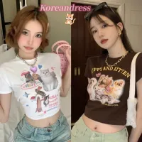 KoreanDressเสื้อแฟชั่น น่ารัก เสื้อยืดแขนสั้นพิมพ์ลายแมว เสื้อครอป y2k เสื้อยืด ผญสวย ๆ เสื้อครอปหญิง สีขาว เสื้อยืด แขนสั้นน่ารัก cat