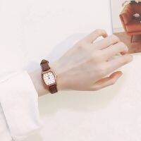 นาฬิกาข้อมือสตรี Retro Simple Square เข็มขัดนิกเก๋นาฬิกาเกาหลี