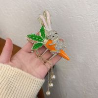 [COD] New Years Tassel Carrot Rhinestone Claw Clip Female Back of Pan Hair Feel Headdress