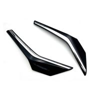 Car Glossy Black Front Center Grille Grill Moulding Strips Trim for Toyota Yaris Ativ / Vois 2022 2023