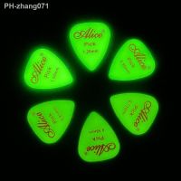 6Pcs Alice Acoustic Electric Guitar Nylon Fluorescent Picks Luminous Plectrums Fluorescent 0.58 0.71 0.81 0.96 1.2 1.5 Mm Glow