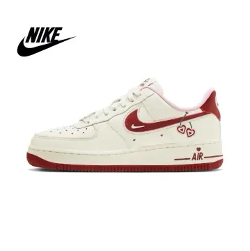 Nike court hotsell royale pantip