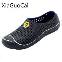 【CW】 New Plastic Mens Beach Shoes Non-slip Breathable Men  39;s Sandals Baotou Hollow Male