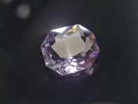 พลอยอเมทิสต์ (Amethyst) รูปทรงแปดเหลี่ยม น้ำหนัก 9.57 ct. ขนาด 14.4x17.2 mm. พลอยแท้ ราคาดี