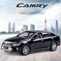 รถรุ่น 1:32 สำหรับ Toyota Camry 4 ประตูเปิดแสงและเสียงดึงกลับของเล่นของขวัญที่ดีที่สุดในปัจจุบันคอลเลกชัน