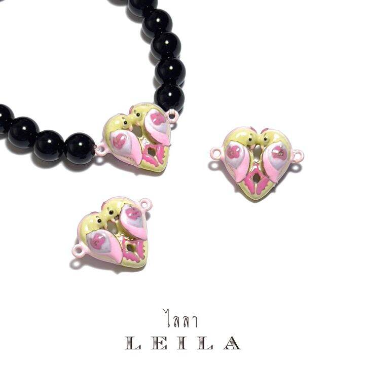 leila-amulets-สาลิกาคู่-baby-leila-collection-หัวเหลืองปีกชมพู-ห่วงข้าง-พร้อมกำไลหินฟรีตามรูป