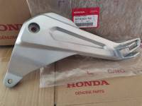 สเตย์พักเท้า ข้างซ้าย L ของแท้ศูนย์ Honda dream110i super cub