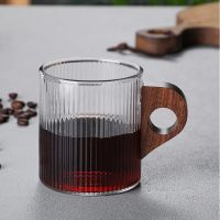 Glass Coffee Mug Japanese-Style Glass Cup With Wooden Handle Vertical Stripes Tea Milk Cup Home Office Drinkware Beer Mug Gift