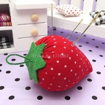 2PCS DIY Craft Strawberry Pin Cushion Needle Holder Sewing Kit AA7743