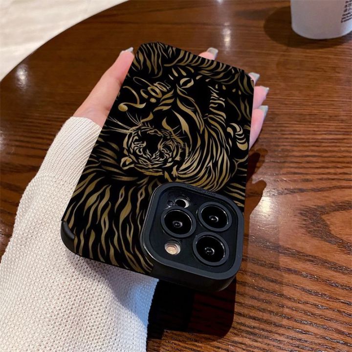 เคสโทรศัพท์-iphone-หมี-black-bottom-tiger-11pro-apple-14-mobile-phone-case-13-female-iphone12-เหมาะสำหรับ-6s-8pluspromax