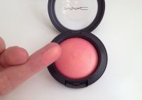 MAC Mineralize Blush สีPetal Power สีส้มปะการัง ประกายทอง