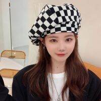 [Hana Clothing Store] Grid Beret Hat แฟชั่นแบรนด์ฤดูหนาวฤดูใบไม้ร่วงสำหรับผู้หญิง Retro Berets สาวใหญ่ลายสก๊อตขนาดเล็กปรับหมวกรถแข่งแสดงหมวก YD041