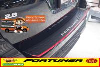 กันรอยกันชนท้าย สคัพเพลทท้าย  งานอะคลีลิค New Fortuner  15-20 สีดำ  โลโก้ สีบอร์น  hb แท้ส่งฟรี