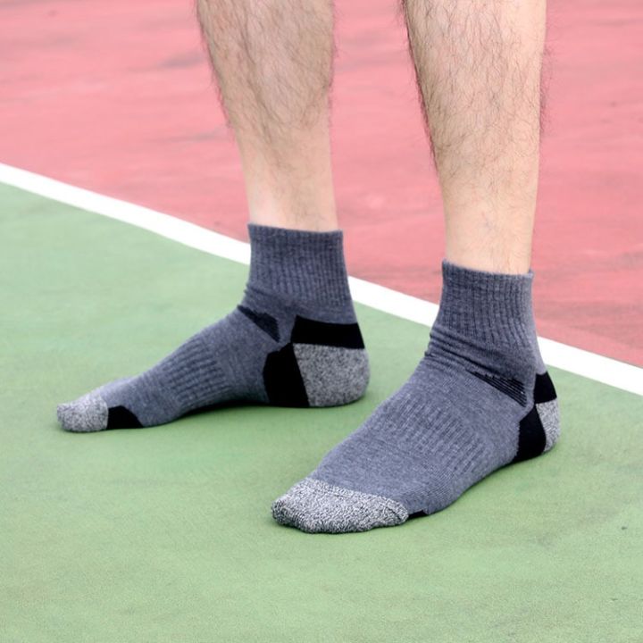 ready-stock-s-08-premium-sports-socks-badminton-running-basketball-futsal-football-cycling-tennis-takraw-stokin-sukan