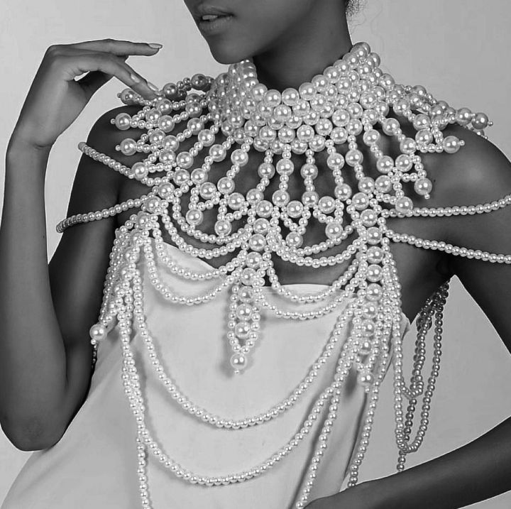 Pearl Body Necklace 2024