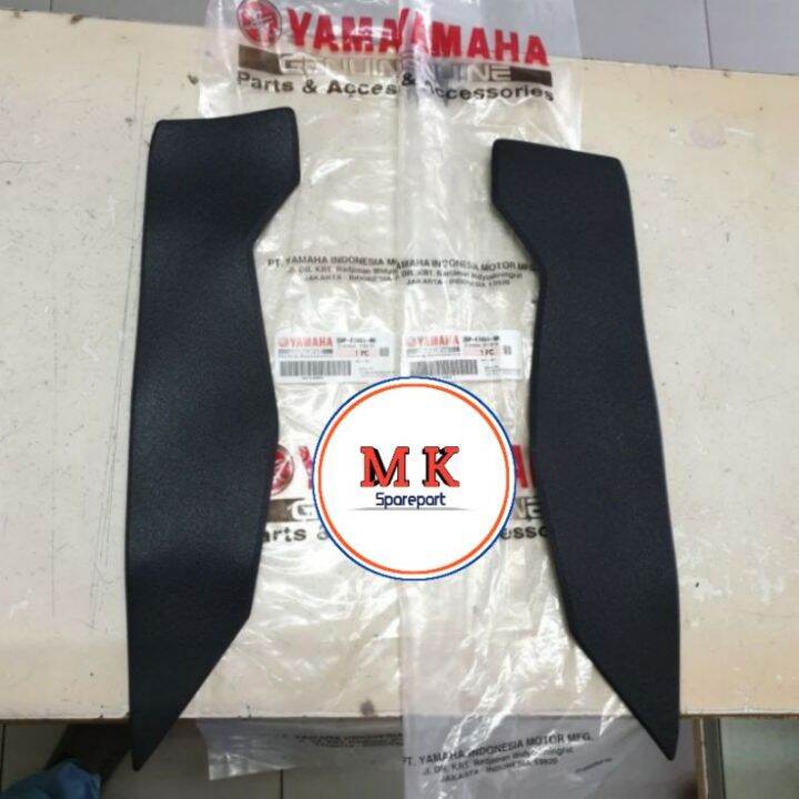 Bordes Karet Karpet Pijakan Kaki Footrest Bagian Belakang Nmax Old Sepasang Original Yamaha