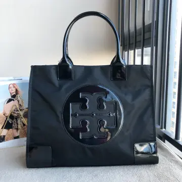 With my Tory burch Ella Nylon Tote in a Gloomy afternoon