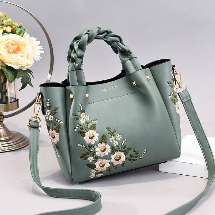 hot-selling-one-shoulder-messenger-2019-new-middle-aged-atmospheric-all-match-and-elderly-grandma-big-bag