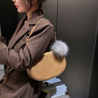 2021 winter fashion small bag new niche design packages underarm tide restoring ancient ways stone grain one shoulder aslant package