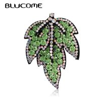 【Fashion house]Blucome Rhinestone สีเขียวใบพืชรูปร่างเข็มกลัด Pins ผู้หญิงผู้ชายเสื้อกันหนาวปกคลิปสูทหมวกตรา Pins เครื่องประดับหนังเข็มกลัด