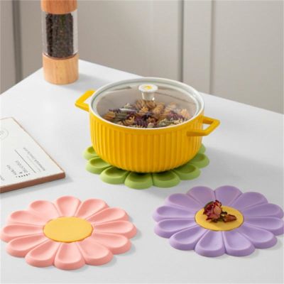 Cup Pads Heat Resistant Silicone Mat Daisy Flower Shaped Cup Coasters Non-slip Pot Holder Table Placemat Kitchen Accessories
