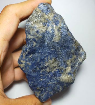 พลอย ก้อน ดิบ โซดาไลท์ ธรรมชาติ แท้ ( Natural Sodalite ) หนัก 350 กรัม