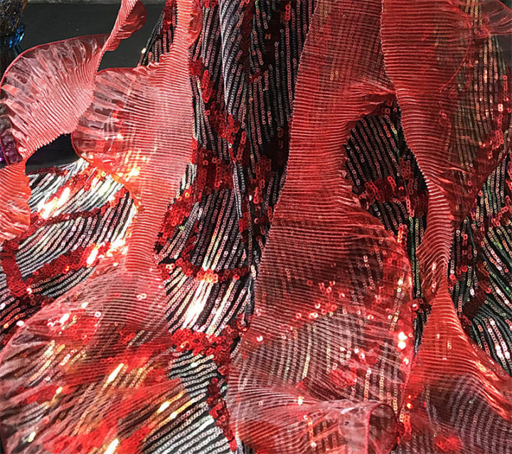 เลเซอร์กุหลาบสีแดงเลื่อมน้ำระลอกคลื่นแฟลชที่กำหนดเองออกแบบสร้างสรรค์ผ้าวัสดุปัก