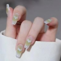 [COD] at home and abroad wearing nail pieces green gradient love manicure patches fresh ballet nails finished product