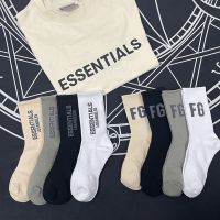 【Sock shop】 Essentials ถุงเท้า4คู่แฟชั่น Los Angeles Essentials ถุงเท้ากีฬา Four Seasons ถุงเท้าระบายอากาศทั่วไป Unisex ถุงเท้าหนา