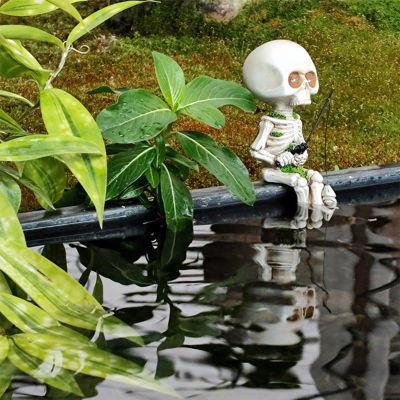 Resin Skull Fishing Statue Cool Skeleton Figurine Halloween Ornaments for Landscape Yard Lawn Pond Pool Decor