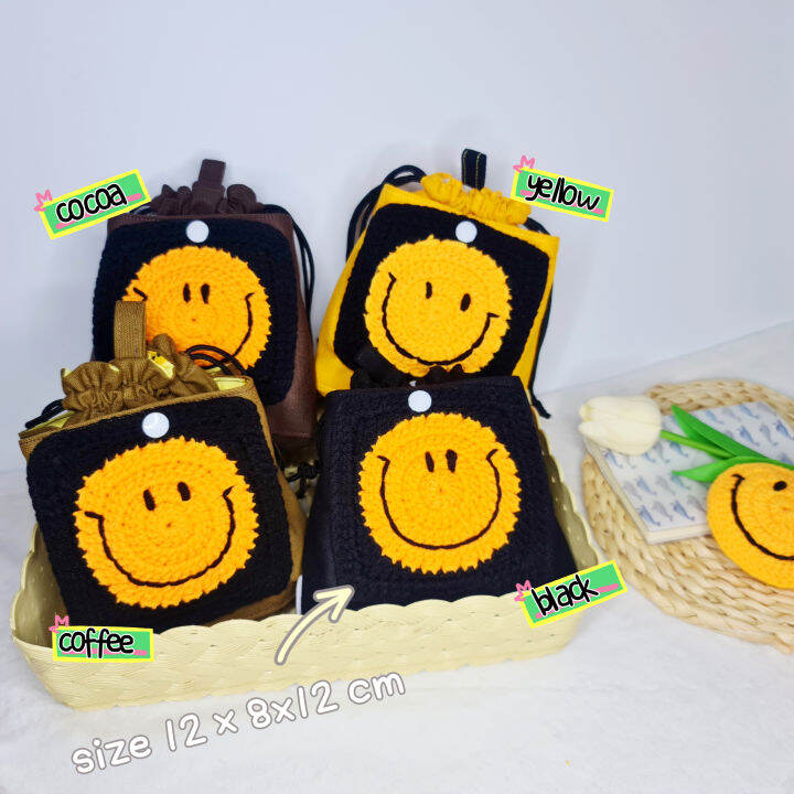 smiley-กระเป๋าหูรูดน่ารัก-ขนาดพกพา-ใส่ของได้เยอะ-ผ้าแคนวาส-มีช่องใส่ของ-หน้า-หลัง-มีซับใน