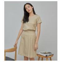 Ivory No.5 เสื้อคอกลม แขนสั้น แต่งจีบช่วงตัว รุ่น Unique Pleated Top