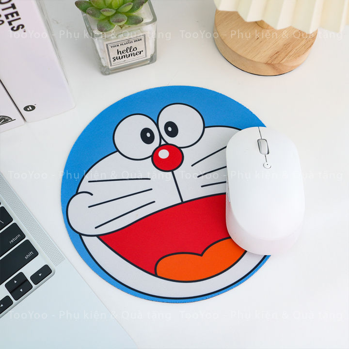 Những chiếc chuột lót Doraemon sẽ đem đến cho bạn sự tiện lợi và ngộ nghĩnh khi sử dụng. Chúng được thiết kế với hình ảnh cực kỳ đáng yêu của chú mèo máy Doraemon nên không thể bỏ qua. Hãy cùng xem hình ảnh liên quan đến sản phẩm này để tận hưởng sự đáng yêu từ chuột lót Doraemon nhé.