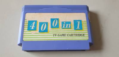 ตลับเกมส์รวม 400 เกมส์ใน 1 ตลับเกมส์รวมรุ่นแรกๆของค่ายเกมส์ไทยแฟมิลี่ มีเกมส์สนุกมากมายในตลับ