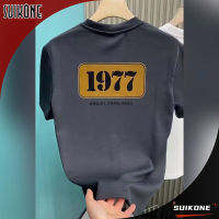 Suikone เสื้อยืดท็อปแบบตัวสั้นผู้ชายพิมพ์ลายดิจิทัล,เสื้อแขนสั้นพิมพ์ลายผู้ชายแขนสั้นอินเทรนด์1977