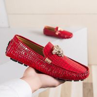 Sepatu Kasual Merek Sepatu Kulit Pria Kualitas Kualtinggi Sepatu Ular Kacang Polong Sepatu Pantofel Kulit Wanita Musim กึ่งเพลง