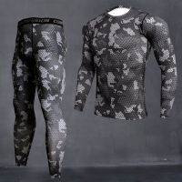 (CAES Premium)ผู้ชาย39; S Camouflage ชุดชั้นในความร้อนชุด Long Johns ฤดูหนาวชุดชั้นในฐานชั้นผู้ชายกีฬาการบีบอัดเสื้อแขนยาว