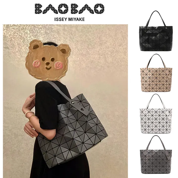 baobao-rock-matte-baobao-issey-miyake-แท้-กระเป๋าสะพายข้างใบใหญ่-ถุงสิริ