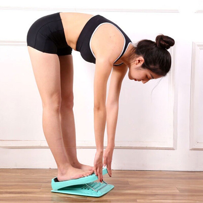 Non-Slip Design Heavy Duty Plastic Slant Board Folding Calf Stretcher Ankle and Foot Incline Board Professional Adjustable Balancing Board for Leg Exercise 