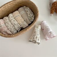 【DT】hot！ Bibs and Burp Cloths for Babies Soft Cotton Gauze Floral Pattern Tassel Prevent Dirty Bib Baby Feeding Items