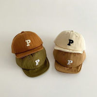 หมวกเบสบอลปักตัวอักษร P สำหรับเด็กสีทึบแฟชั่นหมวกแก๊ปโผล่ม่านบังแดดกลางแจ้งหมวกเด็กเด็กวัยหัดเดิน